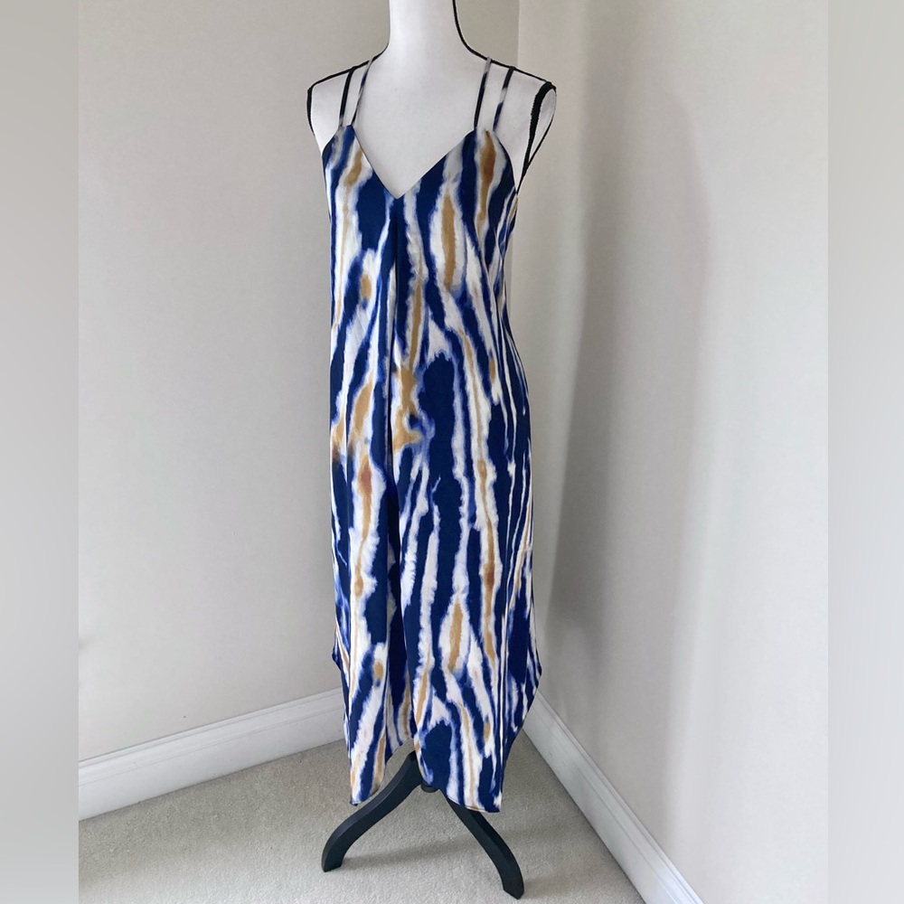 EVEREVE Brylee Crisscross Back Slip Dress Size M - Picture 3 of 11
